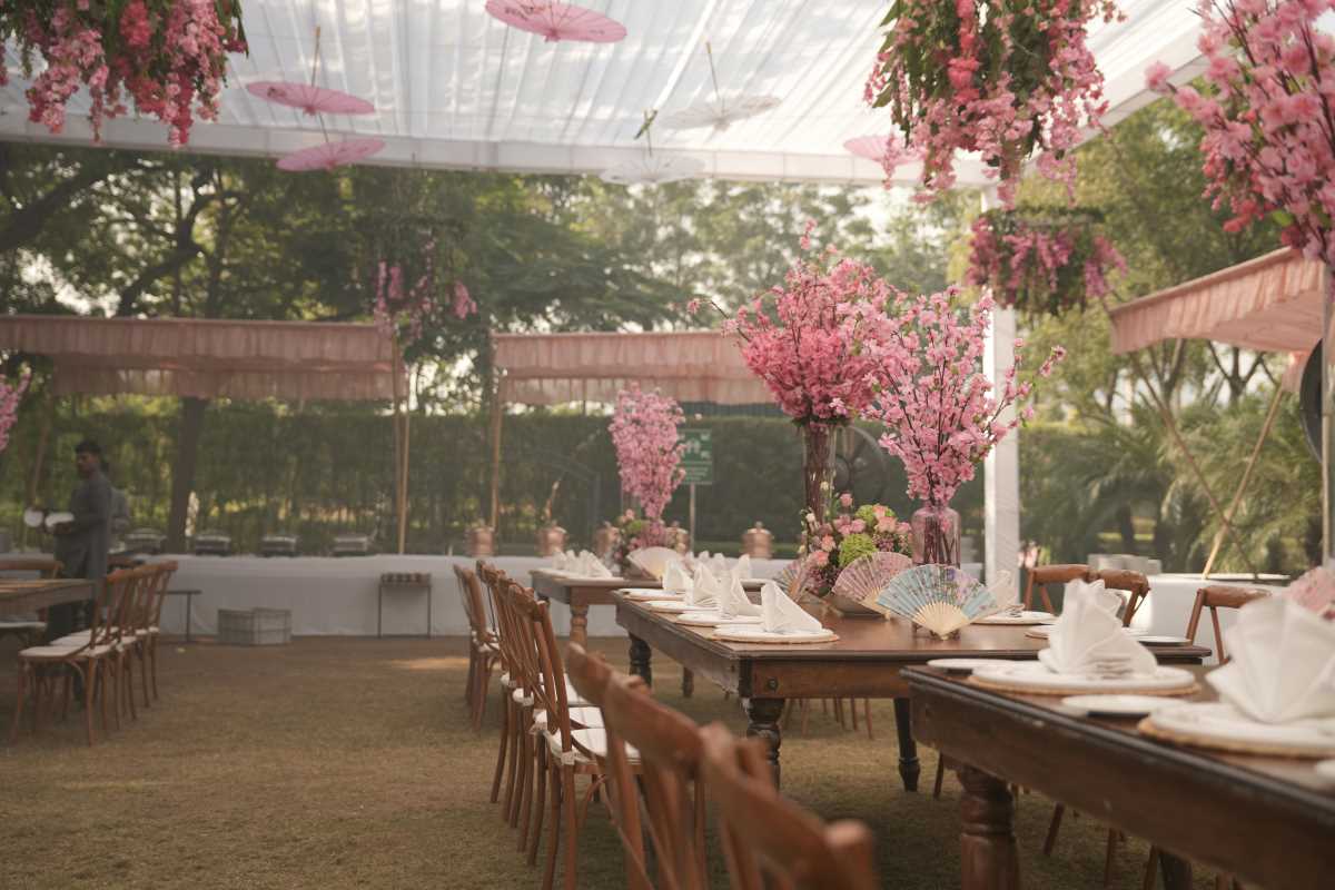 Setting the Perfect Seating Arrangement for Friends and Family on Your Wedding Day 